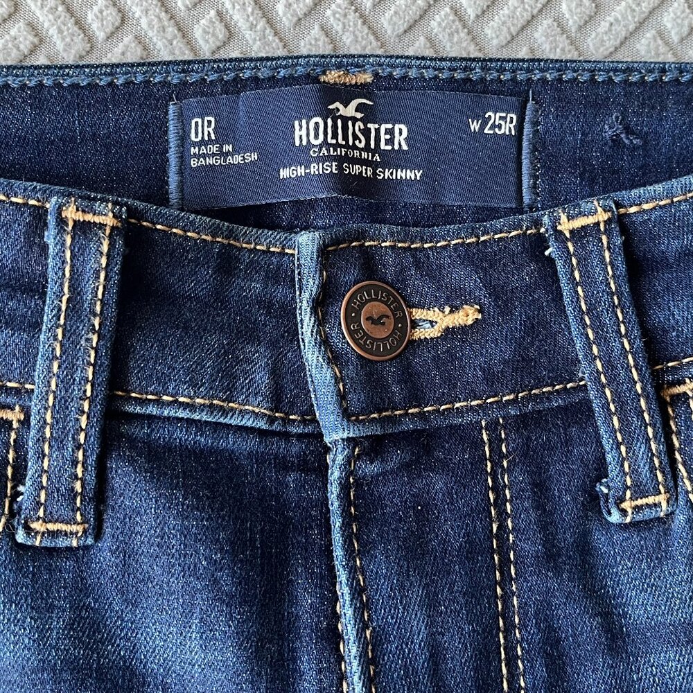 NWOT Hollister High-Rise Super Skinny Dark Wash Blue Jeans